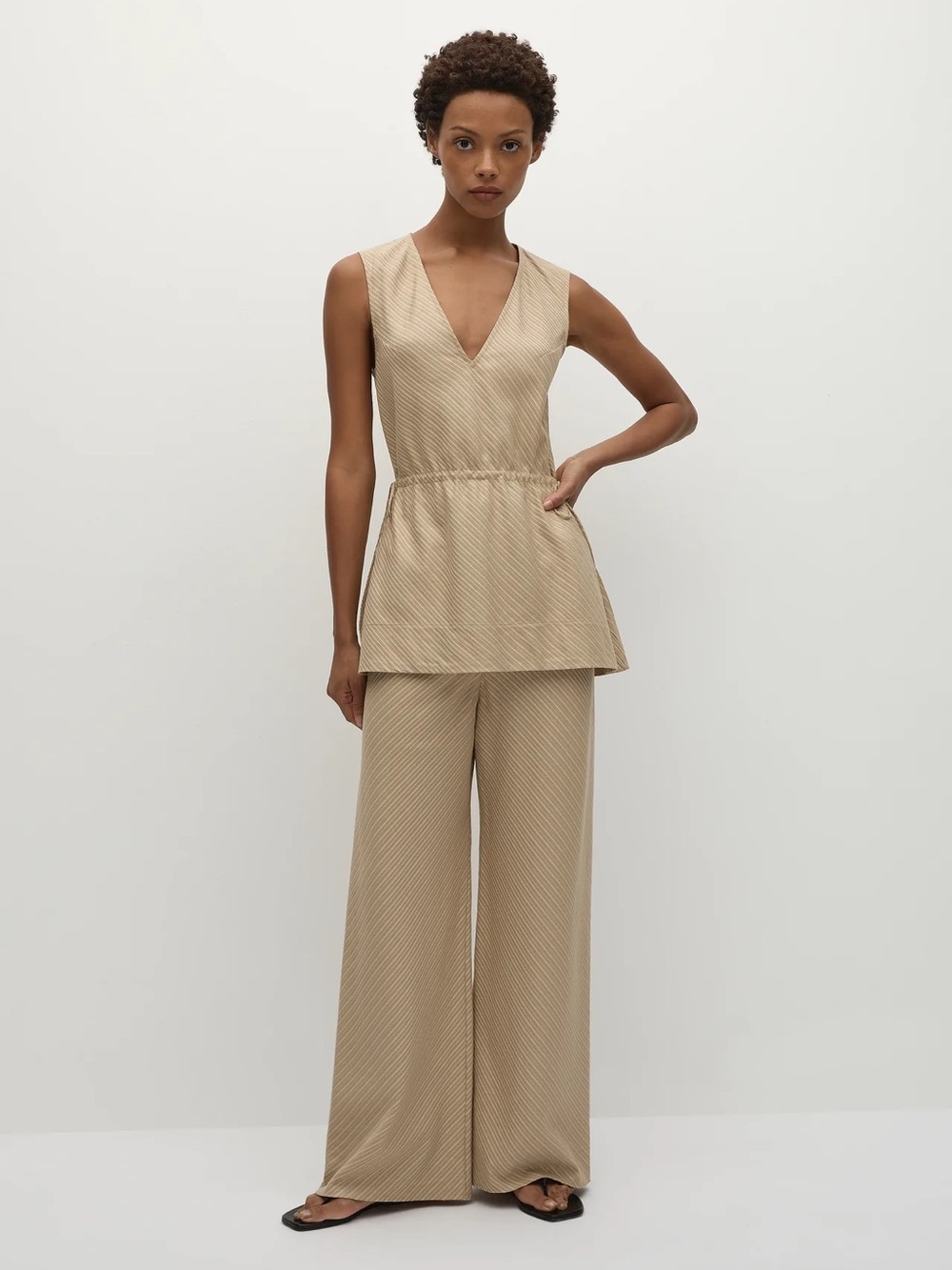 Faithfull the Brand Wide-Leg Pant — Selan Pant Pinstripe Fawn White